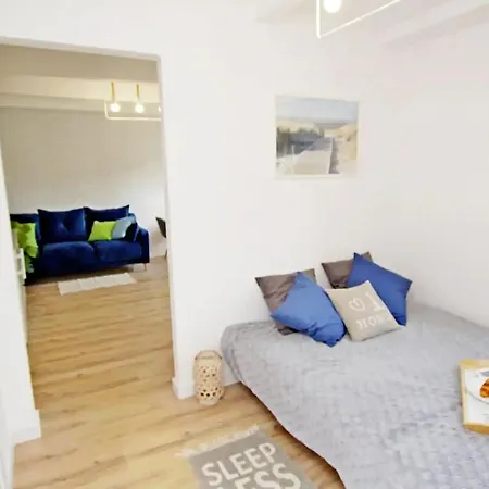 Apartament Mieszkanie Niepodleglosci 817 A *